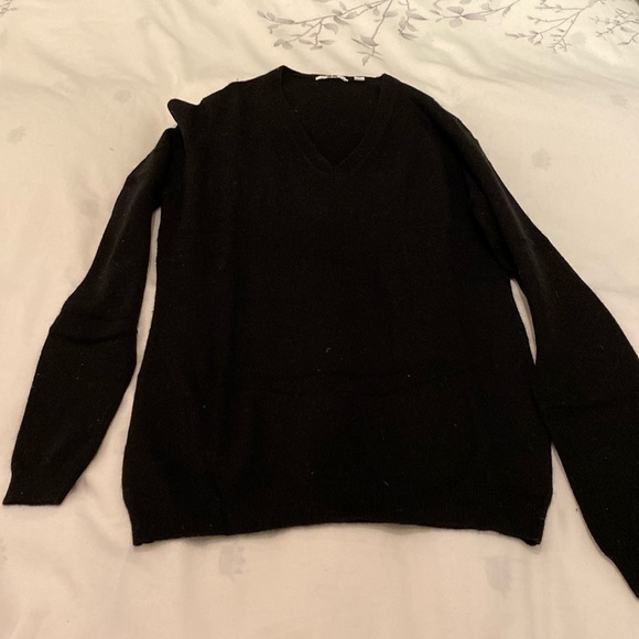 Uniqlo cashmere sweater size S - Picture 1 of 5